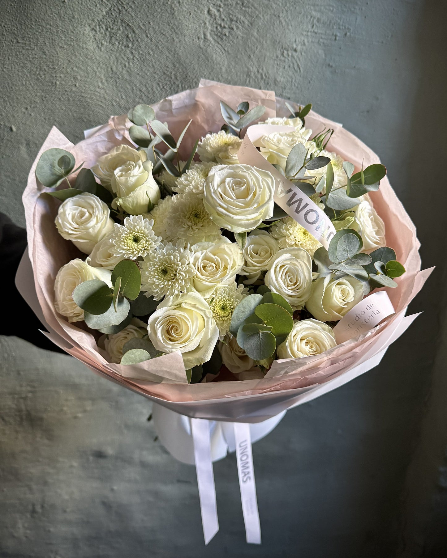 Bouquet mixed flower with white spray roses & chrysanthemums gift wrapped
