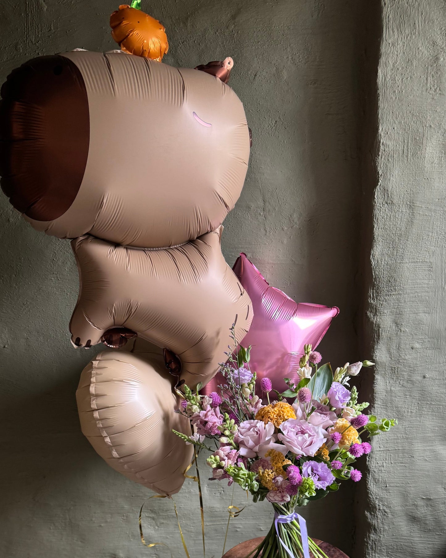 Foil Balloon Сapybara with Orange with helium