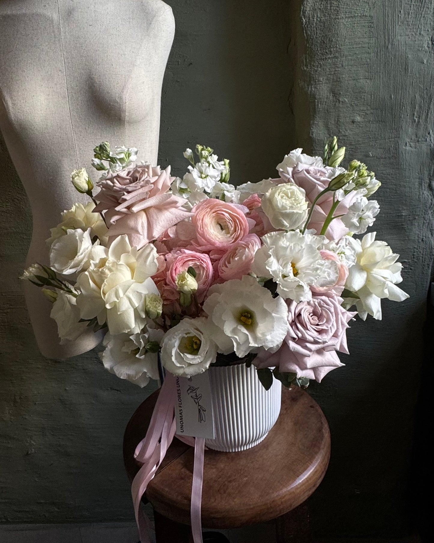 Flower arrangement white & pink in a cachepot