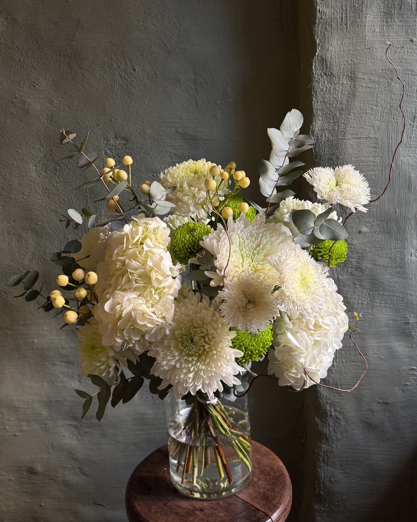 Interior white & green mixed flower bouquet