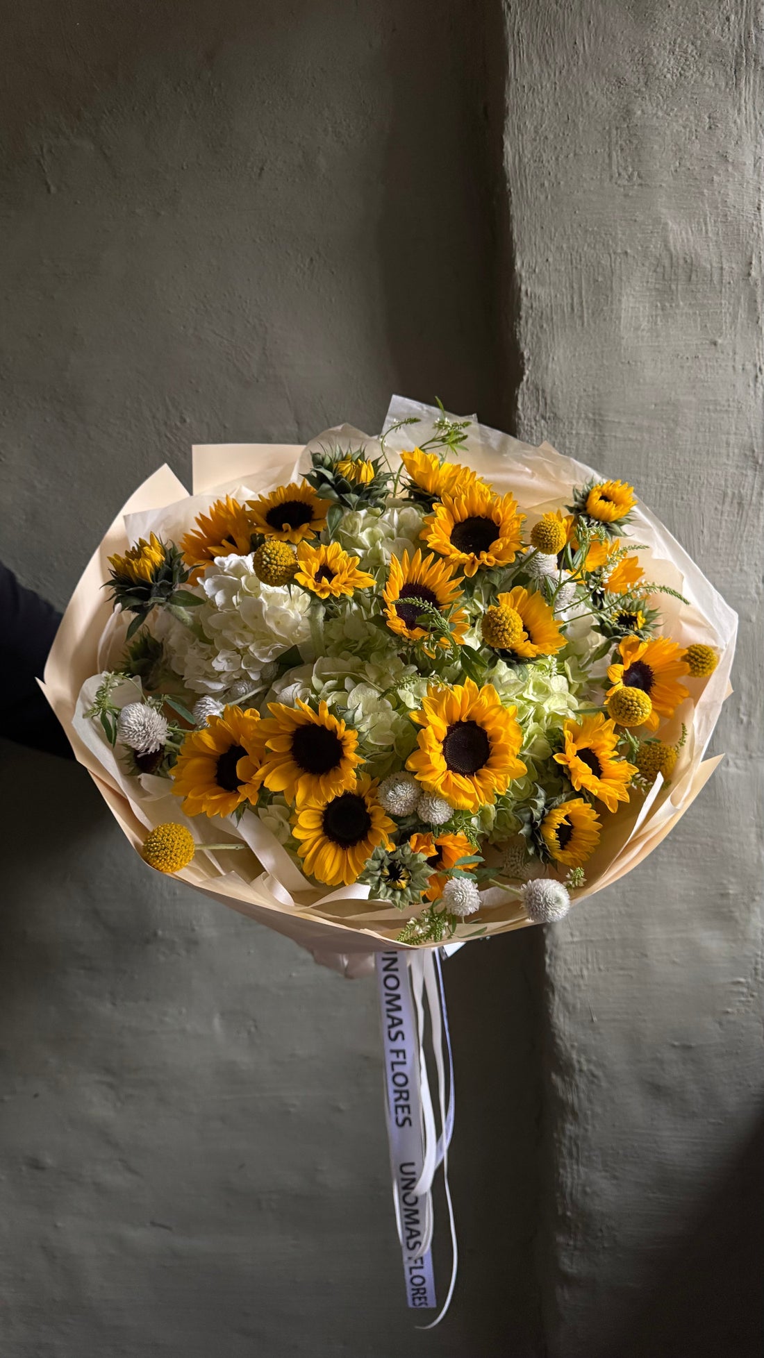 Perfect seasonal flowers to celebrate Día de la Primavera