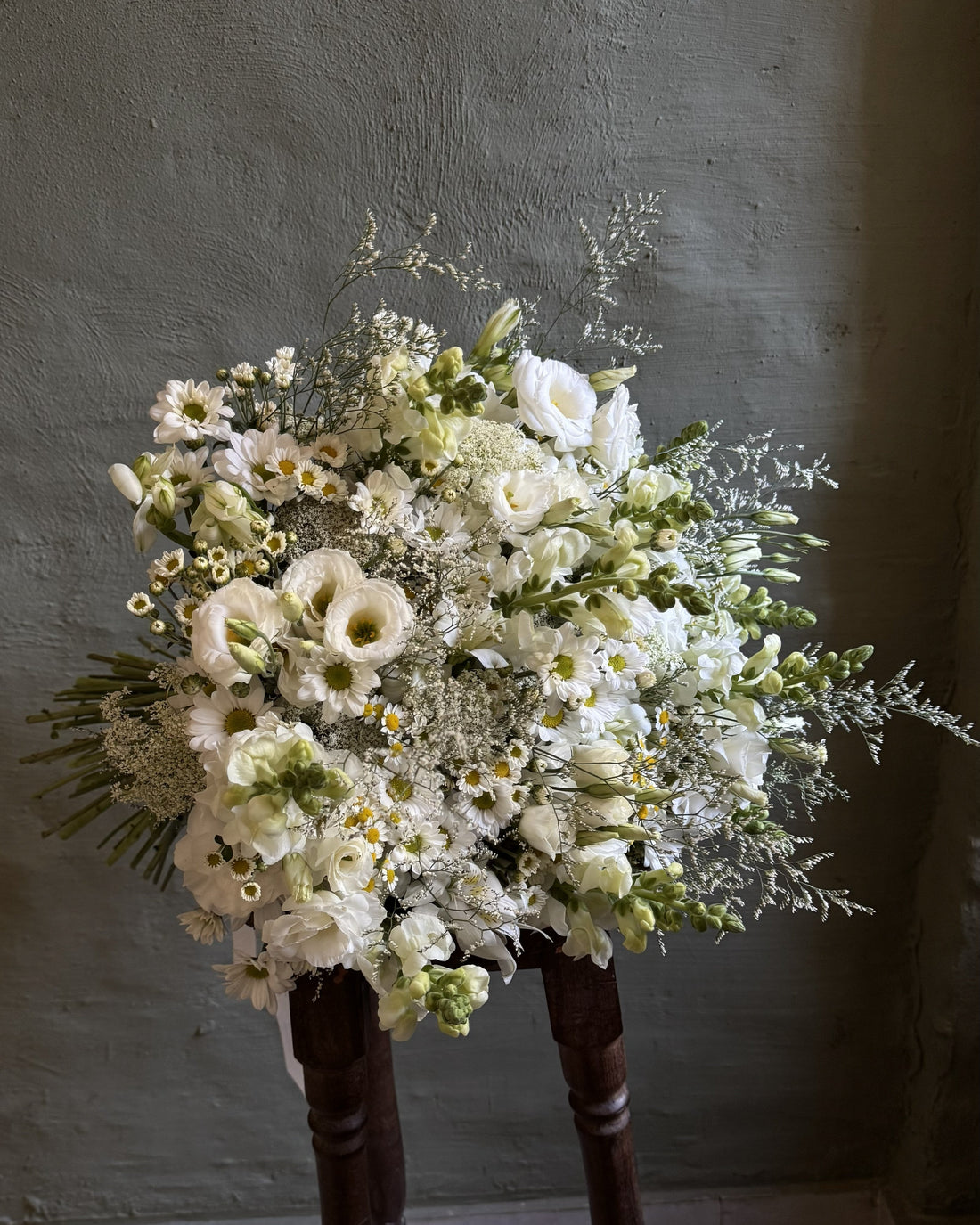 Seasonal flowers to gift in a winter in Argentina