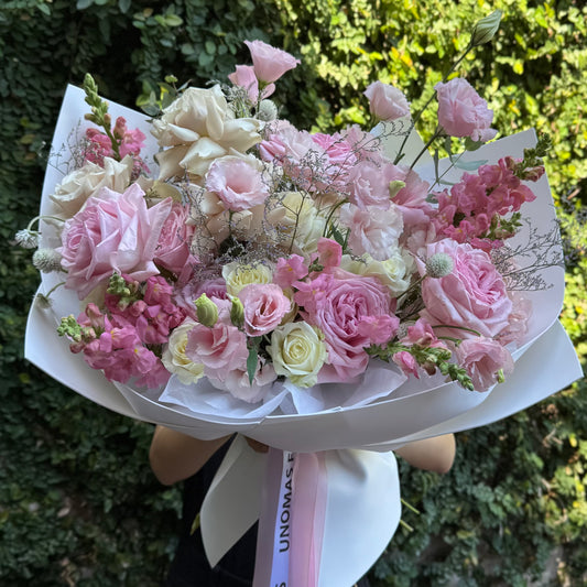 Big white & light pink mixed flower bouquet