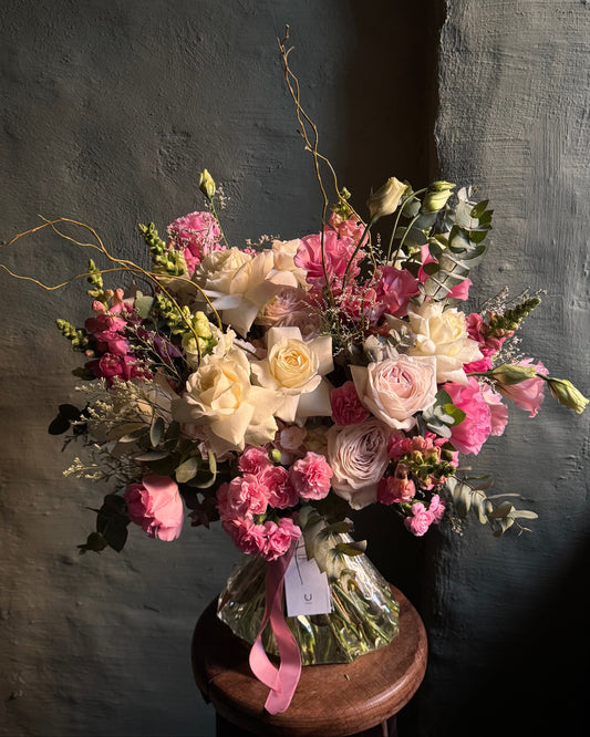 Cream & pink interior bouquet