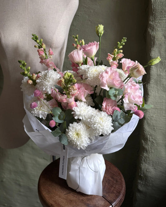 Delicate interior mixed flower bouquet