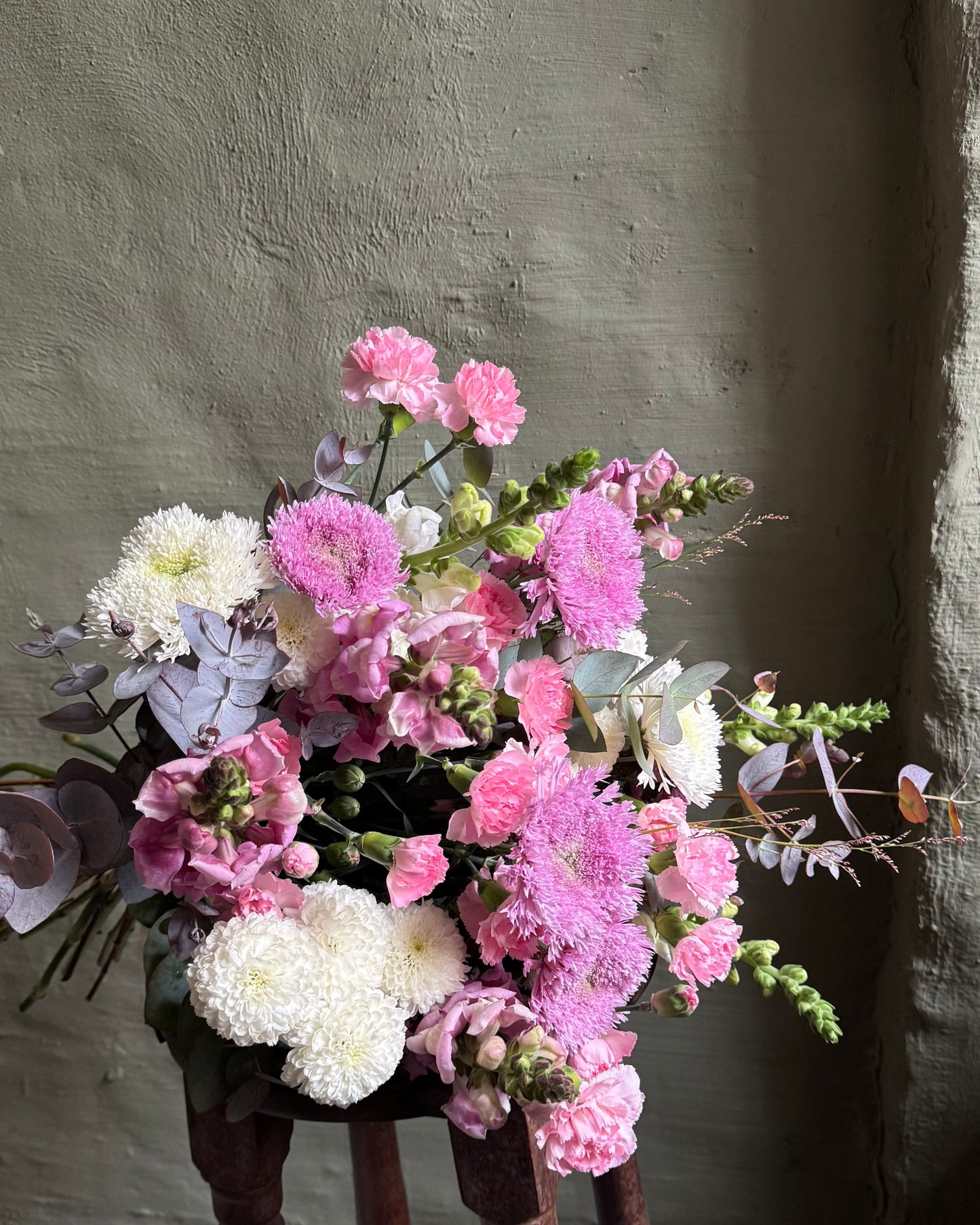 Bouquet mixed flower delicate with bush carnations, snapdragons & chrysanthemums